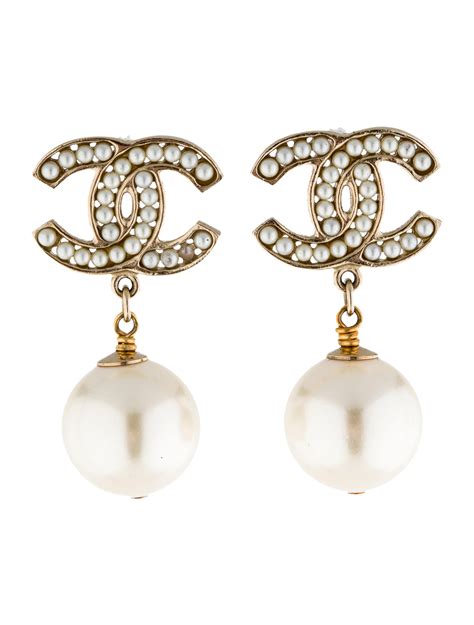 chanel cc drop pearl earrings|chanel pearl drop earrings price.